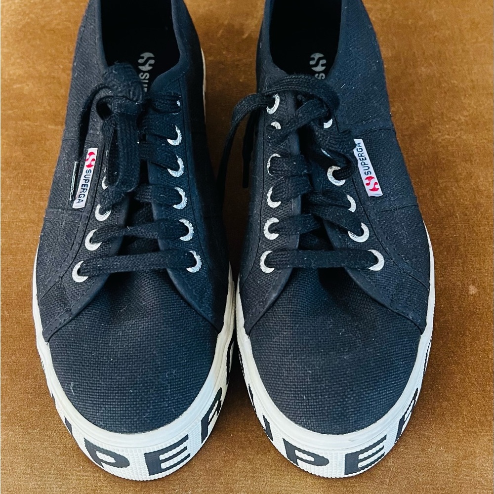 Superga Black Canvas Lace-Up Sneakers - Unisex- Men’s Size 7.5, Women’s Size 9